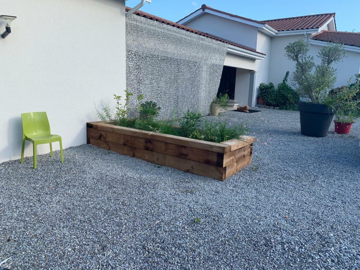 Le Clos du Pontet Orliénas Exterior foto